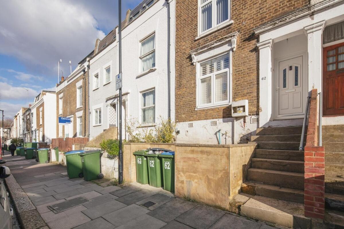 Spacious 3 Bedroom Home With Ps5 And Pool Table Near O2 Arena Canary Wharf And Elizabeth Line To Central Λονδίνο Εξωτερικό φωτογραφία
