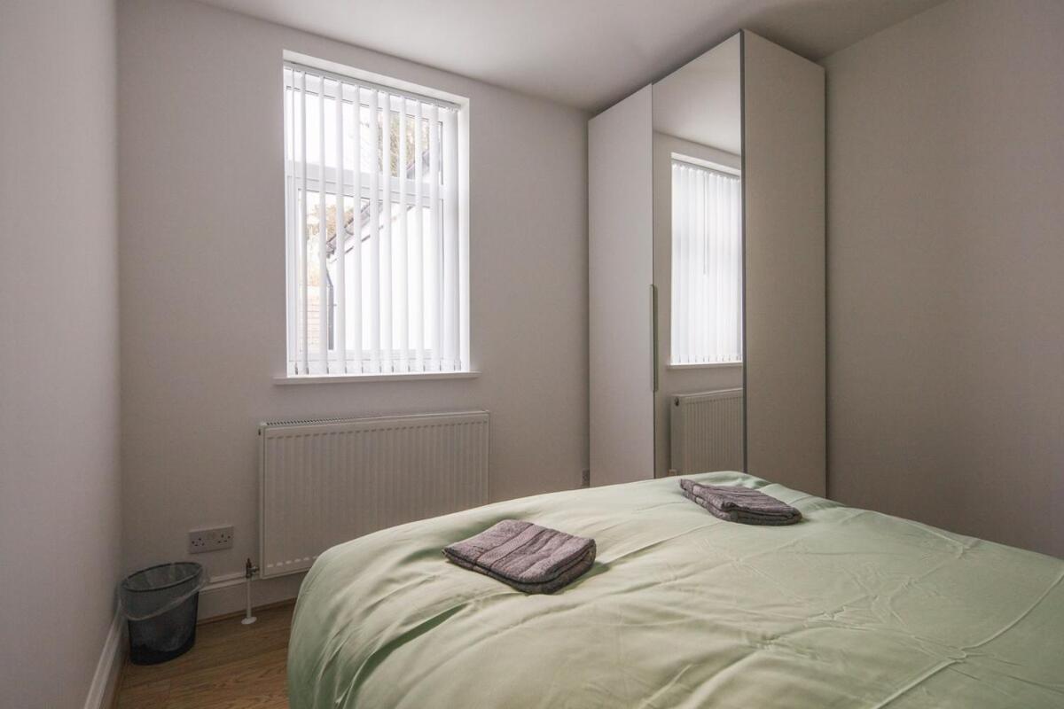 Spacious 3 Bedroom Home With Ps5 And Pool Table Near O2 Arena Canary Wharf And Elizabeth Line To Central Λονδίνο Εξωτερικό φωτογραφία